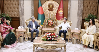 বঙ্গভবনে রাষ্ট্রপতি-প্রধানমন্ত্রী সাক্ষাৎ: সঙ্গে ছিলেন জাইমা রহমান