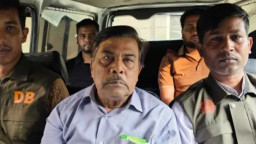 পলাতক থাকার পর অবশেষে ধরা পড়লেন সাবেক এমপি