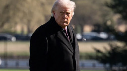 ইরানের ‘উপহার’-এ বদলে গেল ট্রাম্পের সিদ্ধান্ত!