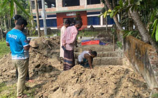 একসঙ্গে চিরনিদ্রায় বাবা-মা ও দুই সন্তান