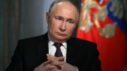 মধ্যপ্রাচ্যের উত্তেজনার মাঝেই বড় সিদ্ধান্ত রাশিয়ার!