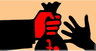 বাণিজ্যের আড়ালে ১০ বছরে ৬৮৩০ কোটি ডলার পাচার!