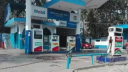 ৮ জেলায় অনির্দিষ্টকালের জন্য তেল সরবরাহ বন্ধ