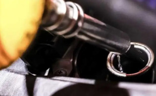 পেট্রোল কেনা বন্ধ হচ্ছে ১ এপ্রিল