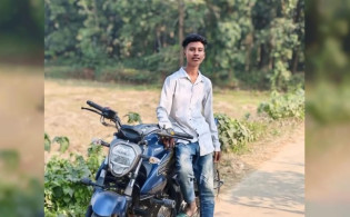 ঘুমের মধ্যেই মাকে হ/ত্যা! ছোট বোনকে নিয়ে উধাও কিশোর