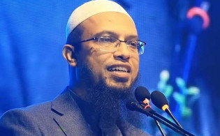 বিপদে পড়লে সুদে ঋণ নেওয়া নিয়ে যা বললেন শায়খ আহমাদউল্লাহ