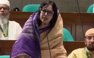 সংসদে তোলপাড়: আমির হামজার বিচার চাইলেন রুমিন ফারহানা