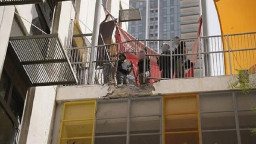 ইসরাইলে সামরিক ঘাঁটির পাশেস ইরানের ক্ষেপণাস্ত্র হামলা