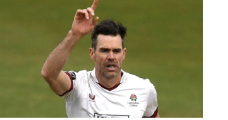 রেকর্ড ছুঁয়ে মৌসুম শুরু ৪৩ বছরের তরুণ অ্যান্ডারসনের