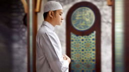 নামাজের প্রথম রাকাতে সূরা নাস পড়ে গেলে করণীয়