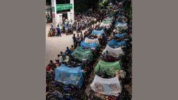 তেলপাম্পে মশারি নিয়ে রাতযাপন নিয়ে যা জানা গেল