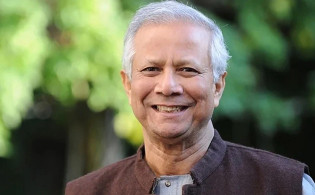 ড. ইউনূসের দেশত্যাগে নিষেধাজ্ঞা চেয়ে আইনি নোটিশ