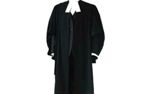 তীব্র গরমে বদলে গেল আদালতের ড্রেস কোড