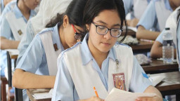 শিক্ষাপ্রতিষ্ঠানের ছুটিতে আসছে বড় পরিবর্তন