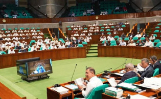 সংসদে একদিনে আরও ১০ বিল পাস!