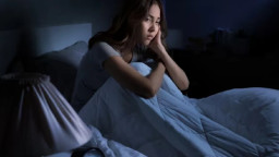 অচেনা জায়গায় ঘুম আসে না? কারণ জানলে অবাক হবেন