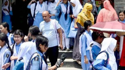 শিক্ষার্থীদের জন্য সুখবর! সামনে টানা লম্বা ছুটি