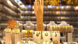 ডলার-তেলের চাপে সোনা; বিনিয়োগকারীরা বিপদে