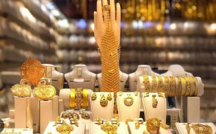 ডলার-তেলের চাপে সোনা; বিনিয়োগকারীরা বিপদে