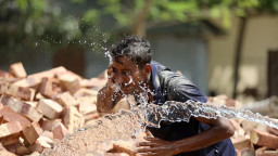 চৈত্র পেরিয়ে বৈশাখেই হাঁসফাঁস! গরম নিয়ে নতুন আপডেট