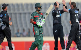ছক্কা হাঁকাতে গিয়ে হার বাংলাদেশের 