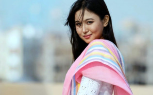 সংরক্ষিত আসনে অভিনেত্রী চমকের চমক!