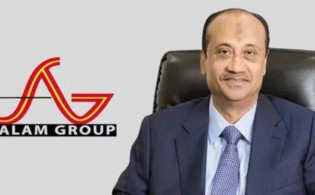 চাকরি হারিয়ে রাস্তায় নামছে এস আলম ব্যাংক কর্মীরা