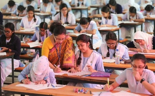 এসএসসি ও সমমানের পরীক্ষা শুরু