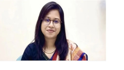 সংরক্ষিত আসনে বিপাকে মনিরা শারমিন!