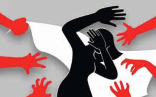 সন্তানের সামনে সংঘবদ্ধ ধর্ষণের শিকার নারী