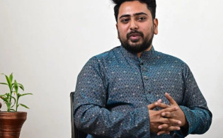 ২ মাসেই ধস! সরকারের জনপ্রিয়তা নিয়ে বড় দাবি