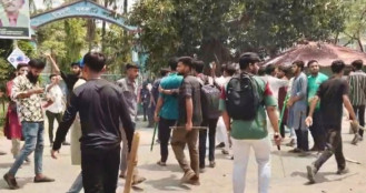 ক্যাম্পাসে হঠাৎ উত্তেজনা—ছাত্রদল-শিবির সংঘর্ষে আতঙ্ক!