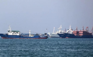 হরমুজে ইরানের ‘টোল দাবি’ উড়িয়ে দিল ৬ দেশ