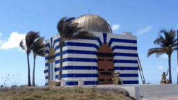 এপস্টেইনের দ্বীপে রহস্যময় স্থাপনা, কাবার গিলাফ ব্যবহারের তথ্য