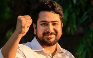 ৫ মিনিটের অনুমতি কিন্তু শেষ হলো বড় চমক দিয়ে