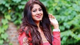 যুক্তরাষ্ট্রে কন্ট্র্যাক্ট ম্যারেজ করলেন চিত্রনায়িকা মৌসুমী