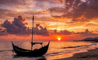 যে শহরে টানা ৮৪ দিন সূর্য অস্ত যায় না!