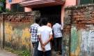 আত্মীয়ের বাসায় মিলল স্বামী-স্ত্রী ও শিশু সন্তানের লা/শ