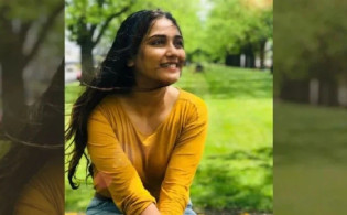 ‘আমি ফেঁসে গেছি, তুমি ফেঁসে যেয়ো না’