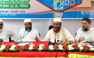 ‘ভুল করলে নিজেদের গোলপোস্টেই বল ঢুকে যাবে’