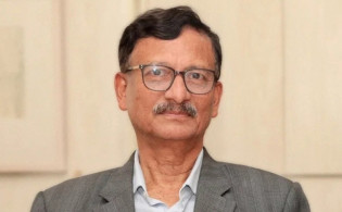 ‘কিচেন কেবিনেট’ নিয়ে মুখ খুললেন সাবেক উপদেষ্টা