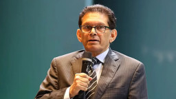পররাষ্ট্রমন্ত্রীর ছুটির পরিকল্পনায় প্রশাসনে তোলপাড়