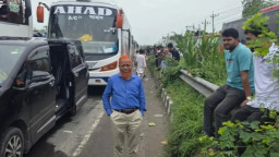 যানজটে আটকে ফেসবুকে বিস্ফোরক পোস্ট এমপির