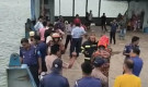 ফেরিঘাটে আবারও পদ্মা নদীতে পড়ল যাত্রীবাহী বাস