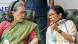 ২৮ বছর পর কংগ্রেসে ফিরতে পারেন মমতা,যা বলছে ভারতীয় গণমাধ্যম