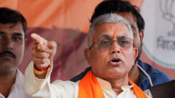 ‘নামাজ পড়তে চাইলে বাংলাদেশ-পাকিস্তানে যান’