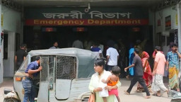 বনানীতে একই পরিবারের ৩ জনকে কুপিয়ে আহত