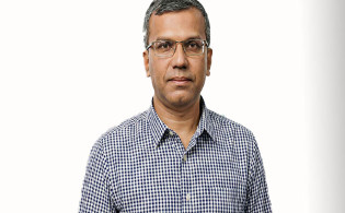 বিদেশি বিনিয়োগ সহজ করতে নতুন উদ্যোগ, শেয়ারবাজার নিয়ে গুরুত্বপূর্ণ বার্তা গভর্নরের