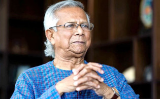 যার এক কথাতেই বদলে যায় সিদ্ধান্ত, জানালেন ড. ইউনূস