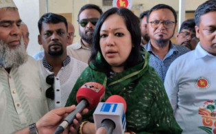 হাসিনার দেশে ফেরা নিয়েও মুখ খুললেন রুমিন ফারহানা